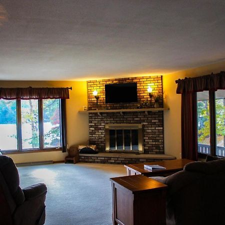 Crazy Loon Lodge Saint Germain Exterior photo